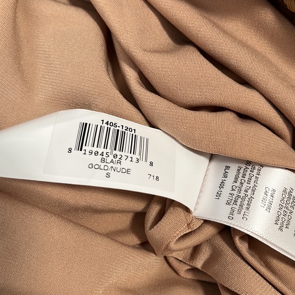 DRESS THE POPULATION Blair Embellished Fit & Flare Dress Small GOLD/NUDE  0176 - Picture 9 of 10